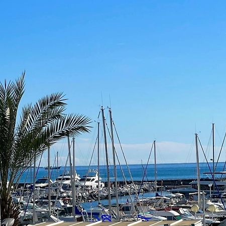 ואלאוריס Seafront - Beautiful Flat With Aircon And Comfortable Loggia מראה חיצוני תמונה