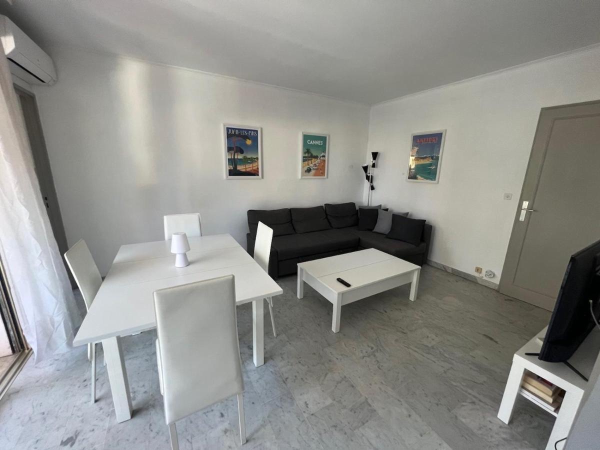 ואלאוריס Seafront - Beautiful Flat With Aircon And Comfortable Loggia מראה חיצוני תמונה