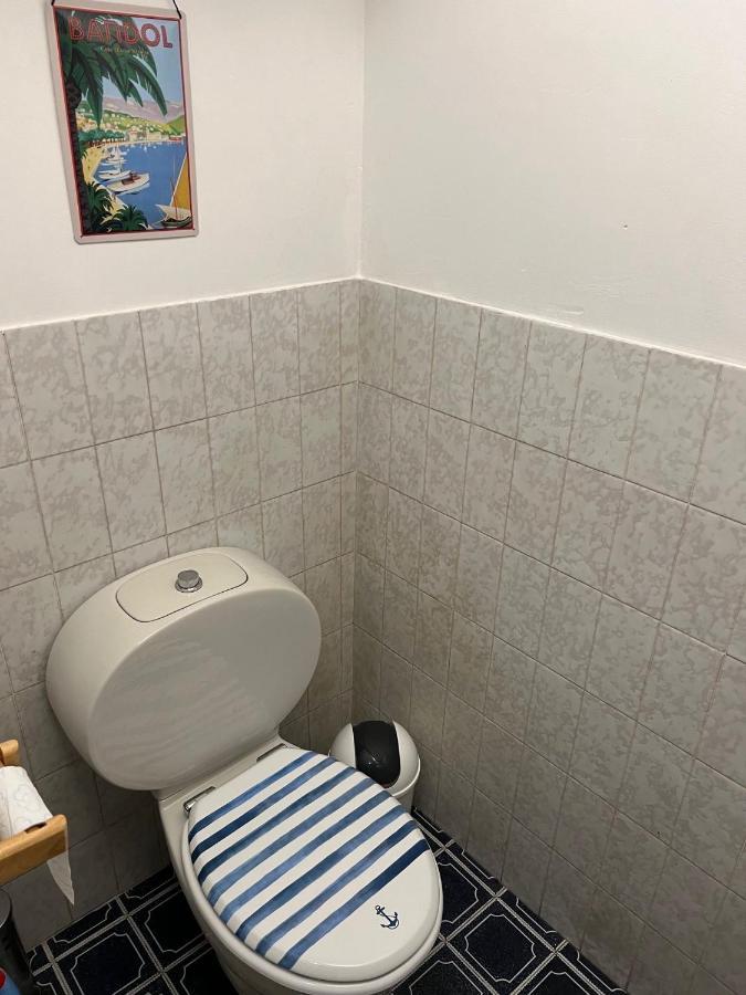 ואלאוריס Seafront - Beautiful Flat With Aircon And Comfortable Loggia מראה חיצוני תמונה